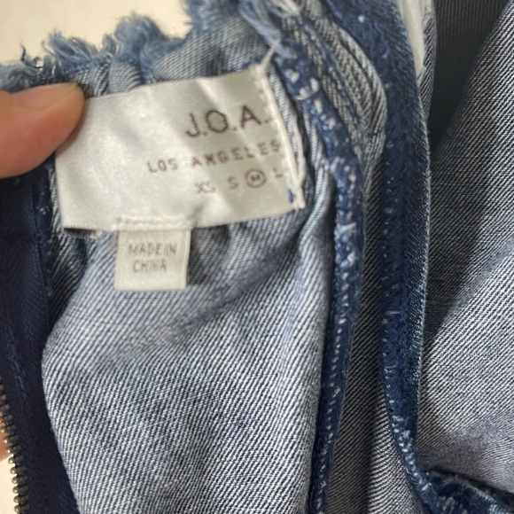 J.O.A Off The Shoulder Denim Mini Dress Size M Raw Neck Trim Blue Exposed Zip - Picture 7 of 14